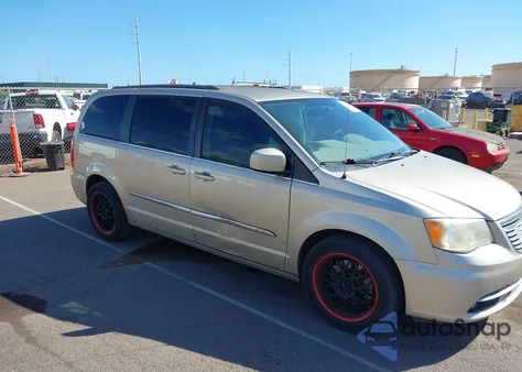 2014 Chrysler Town & Country Touring from USA, damaged, VIN 2C4RC1BG7ER211014